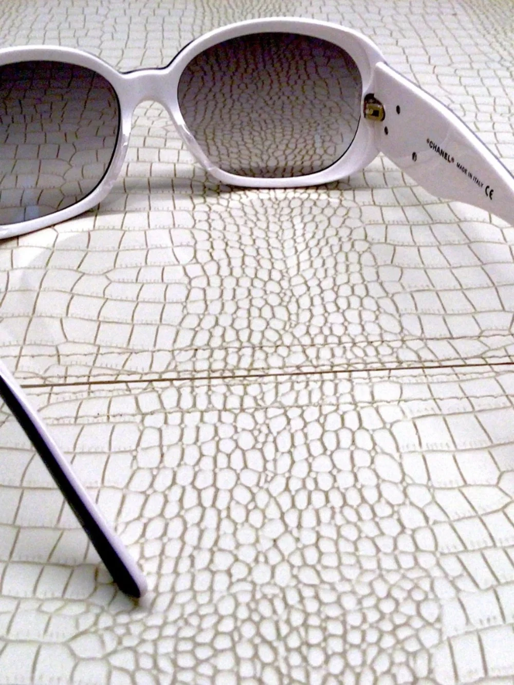 Rare NWT Chanel Blue/White 5113 c. 974/11 Sunglasses Camilla Flowers/CC Logo.